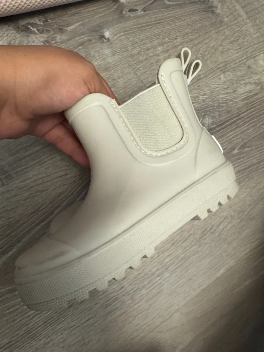 Kids Chelsea Rain Boot - Cream Ankle Bootie